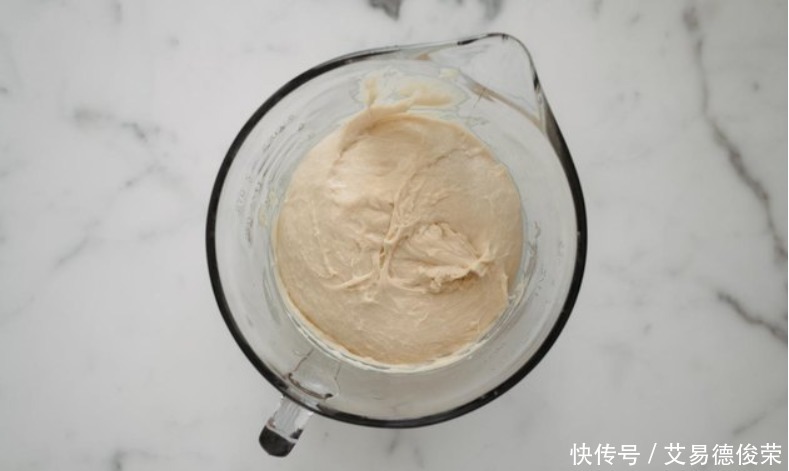 浓郁|肉桂卷这道美食,柔软蓬松,充满浓郁的肉桂味