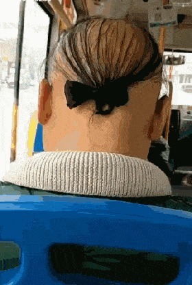 |搞笑GIF趣图:大姐,对不起都是我的错,您别生气了!