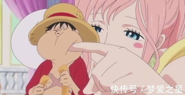 路飞|海贼王:女帝白星同款“宠溺”,罗宾也不差,可路飞只对她“好”