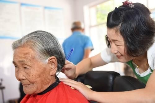 老年人|老人不想得老年痴呆,平时做好这4件事,远离痴呆!早知早好