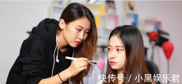 卸妆 学生偏爱的3种廉价化妆品,9块9口红不算啥,最后一种很伤肤!