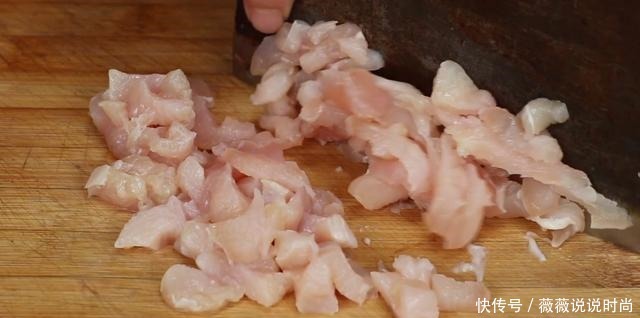  粒粒|黑豆粒粒是宝，别再煮着吃了，不打豆浆，教你新吃法，越吃越香