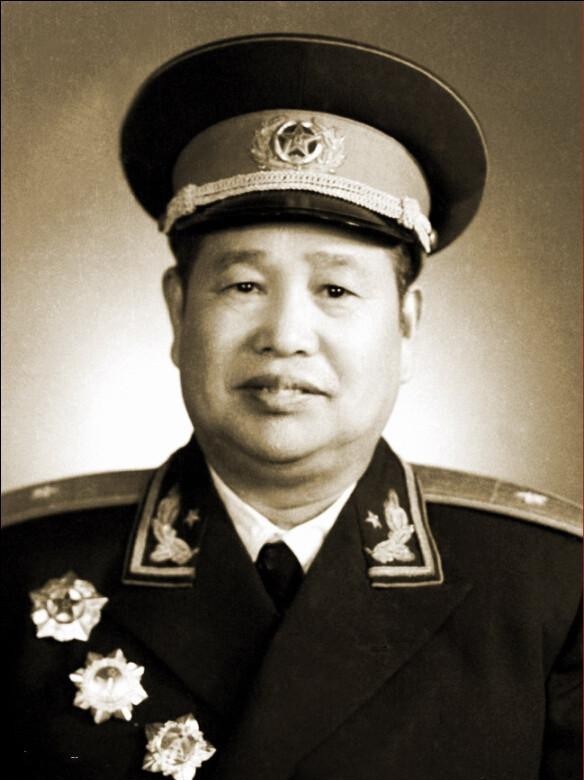 军衔|四大野战军成立，115师120师和129师师长都是谁，什么军衔