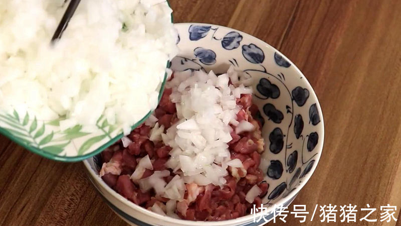 洋葱|新疆肉馕的美味，没吃过的人永远不会懂，忍不住流口水了