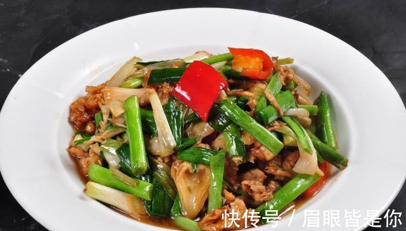 不管炒什么肉，有一味不能放，肉质发黑发苦，一炒就变焦！