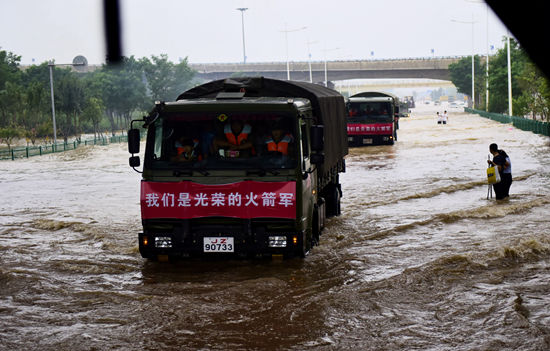 东风快递|“东风快递”战洪水