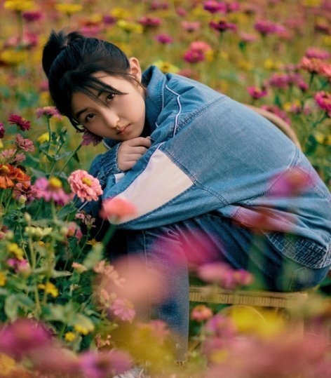 節目|明星綜藝干活被質疑，當鏡頭掃過張子楓褲腿后，網友：一目了然