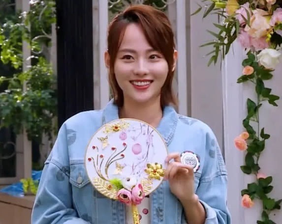 《奔跑吧》5个女嘉宾,前4个出场掌声一片,而宋雨琦遭“退货”