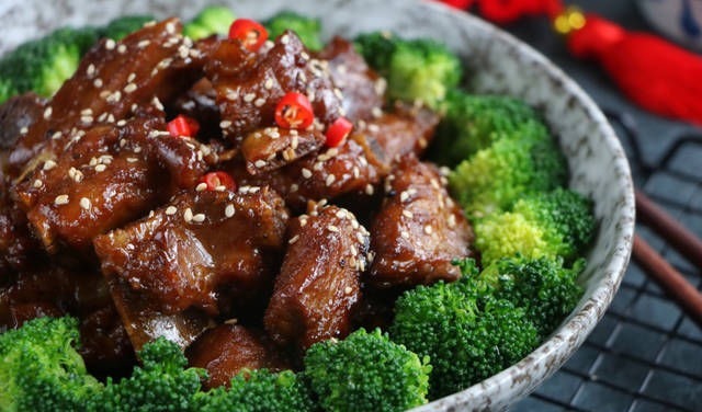 除夕待客,这道硬菜少不了,好吃上档次,上桌几分钟被抢光