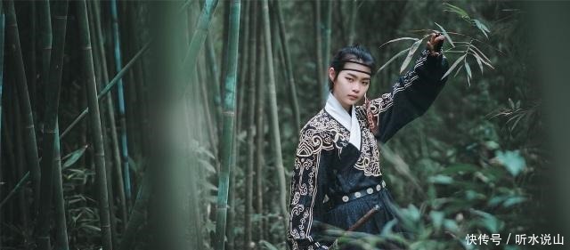 为了给主子报仇,他不惜藏厕所毁容颜,他的忠诚连被刺者也感动了!