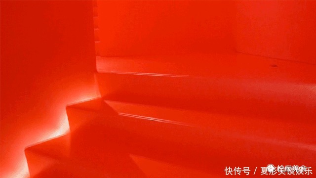 亚洲最大JORDAN旗舰店开业,我冒雨把“黑粉脚趾”买到手了!