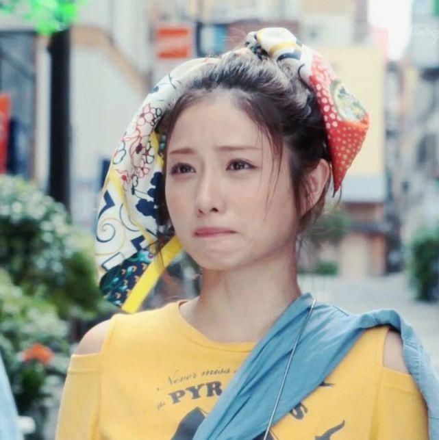 编发|披头发显老?5款清新“减龄扎发”必须学!用上秒变回高中生!