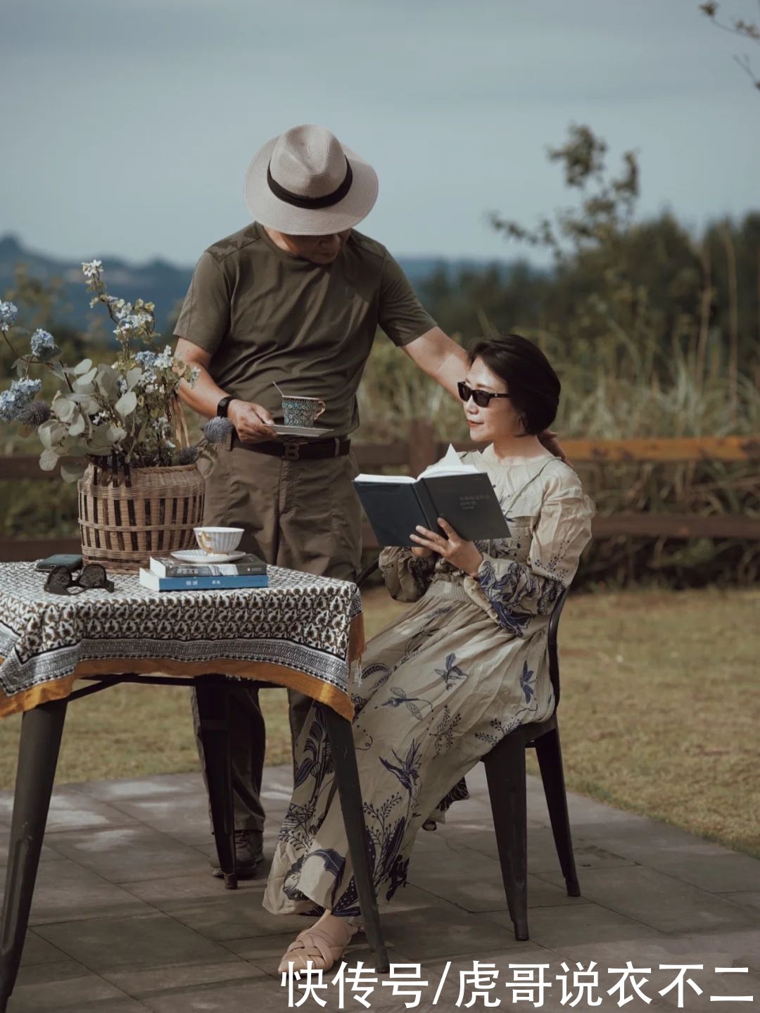 典范|不漂亮的60岁女人也要认真打扮，照着穿简约又优雅，美成女性典范