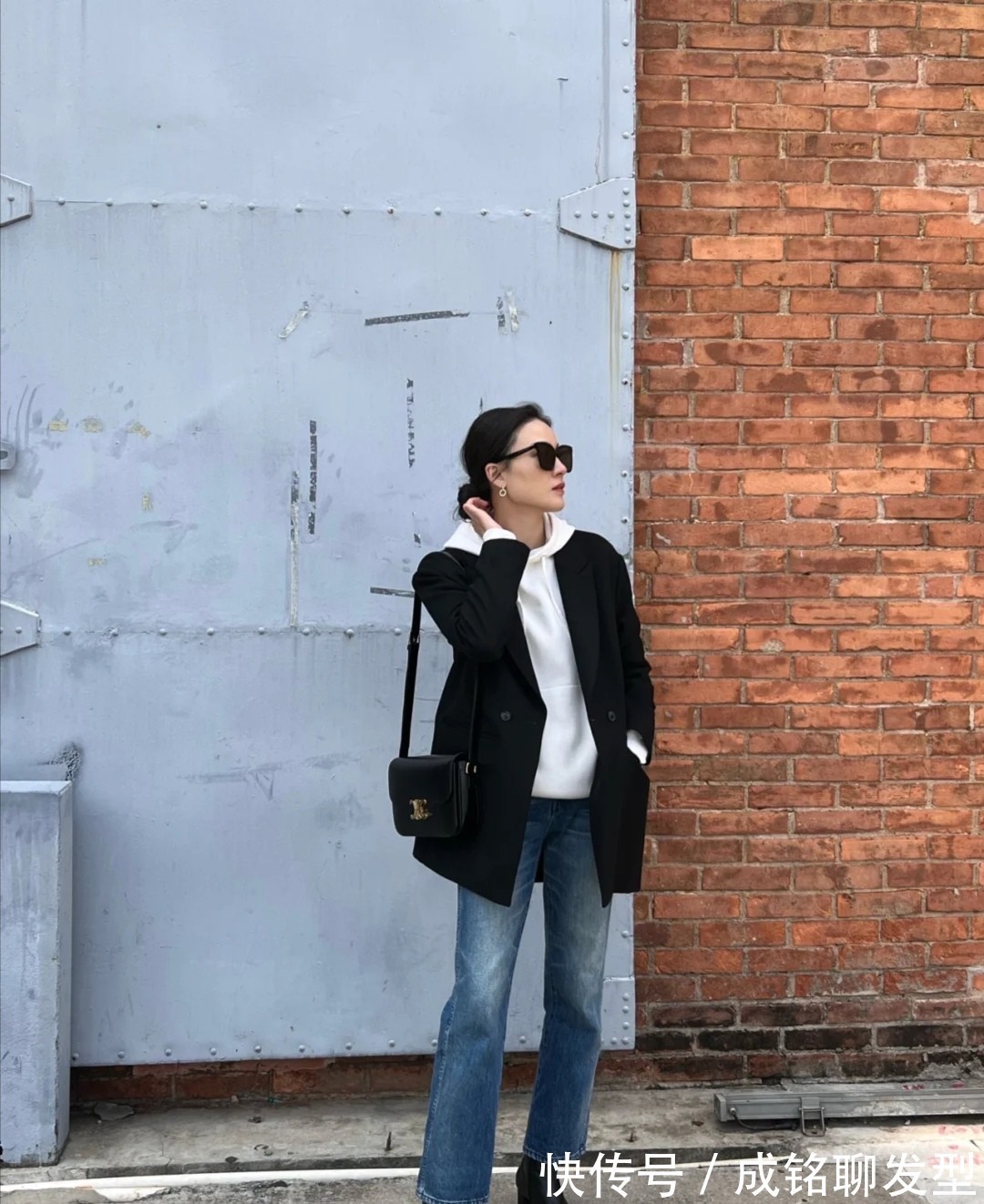 实用 四十岁的女性衣服不要太花哨,有这“三衣一裤”就够,百搭又实用