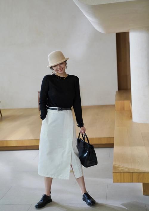 时尚博主三木母女示范优衣库穿搭，基础款搭配好清新，温柔且优雅