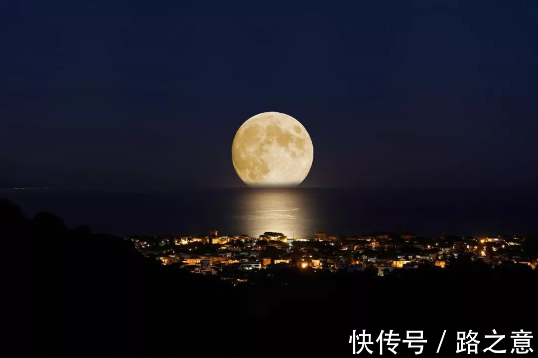 月亮|中秋佳节,在浩如烟海的咏月诗词中,最为人称道的该属于谁呢?