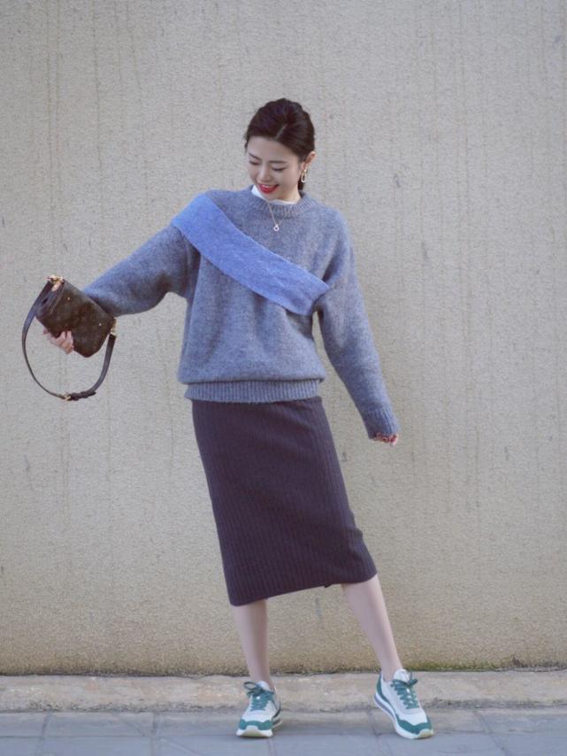 姐妹 优雅女人的衣橱里必备“毛衣”,尽显熟龄美,你心动了吗?