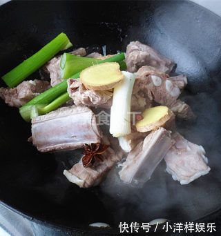 大排骨|最新酱烧大排骨，简单粗暴，好吃到爆，连不爱吃肉的女儿也爱吃呵