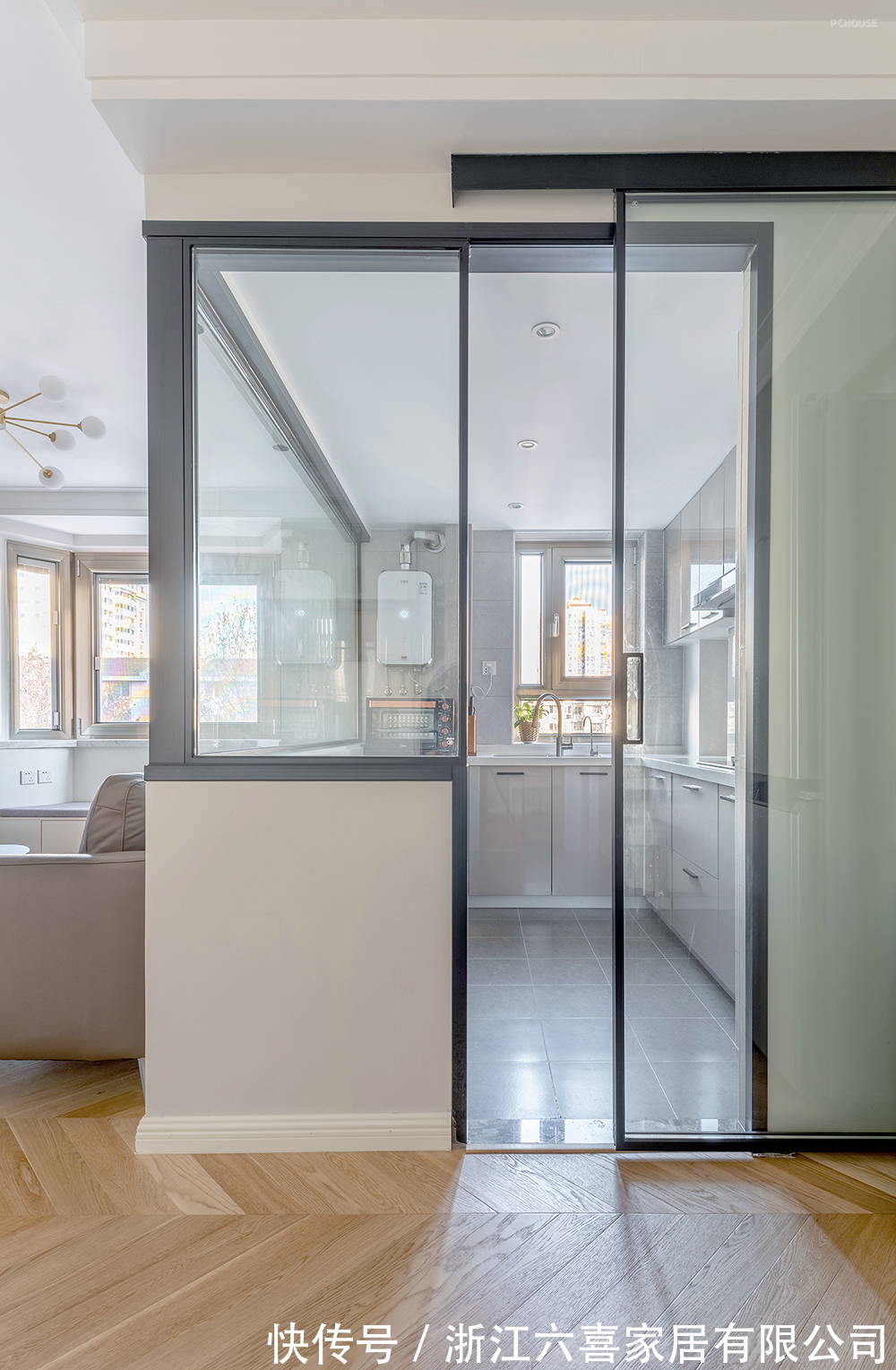 卫生间|58㎡一居室拥有超大厨房+超长玄关，尽显不一样的现代轻奢风