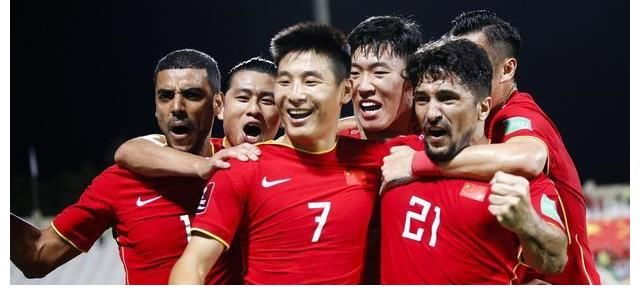 国足|从1-0到3-1！世预赛突生变数，澳洲输球神助攻国足，日本也鼓掌