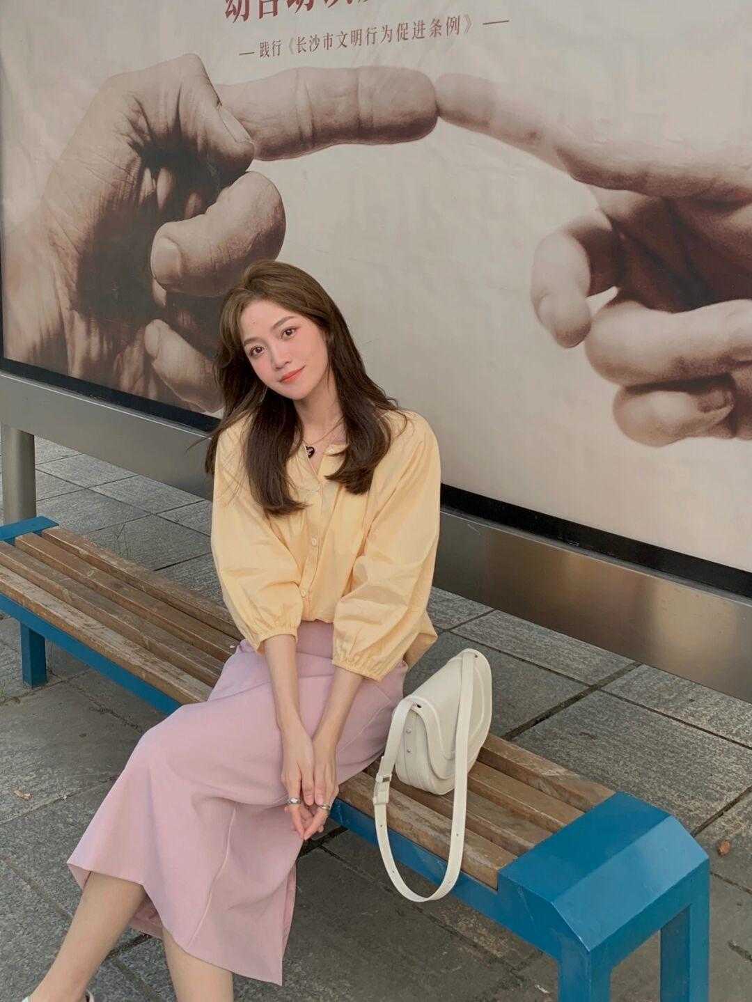 韩系|25到30岁的女生,多试试韩系少女风穿搭,清新浪漫又有格调