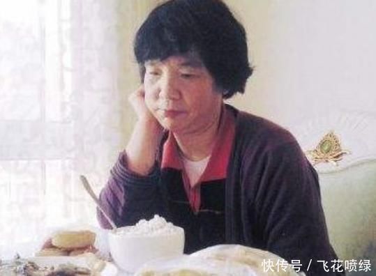 不吃早餐|从吃饭就能看出来,吃饭的坏习惯会加速身体衰老,为了健康要注意