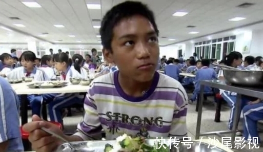 《变形记》吴宗宏忘本?屡次借钱被富爸爸拉黑,节目组的提线木偶