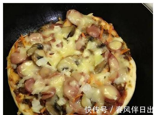 想吃披萨不用买，在家做10块钱搞定，没有烤箱也能做，喷香酥脆