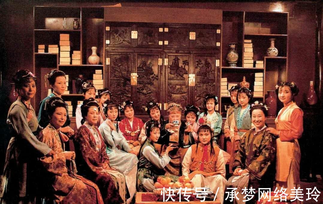 子贡|《红楼梦》中最经典的3副对联，一字一句，都写尽了人生