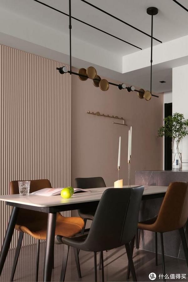 屋主|南京夫妻117㎡的家，光一个客厅电视墙就把我迷住，全屋太有品味了