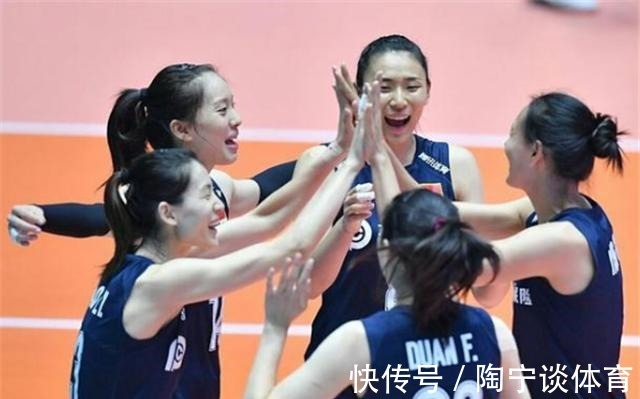 对手|中国女排比赛发球时,是谁指挥队员们发什么样的球?是郎平吗?