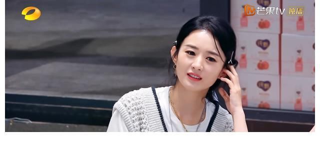 寧靜拉踩往季嘉賓？致趙麗穎楊冪粉開撕，《中餐廳》首播輸了口碑