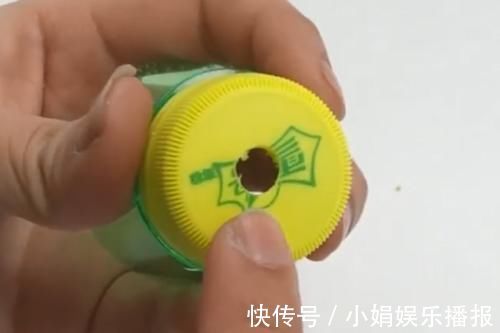 小窍门|锅盖把手坏了，不用花钱找人配，只需一个空塑料瓶，比买的还好用