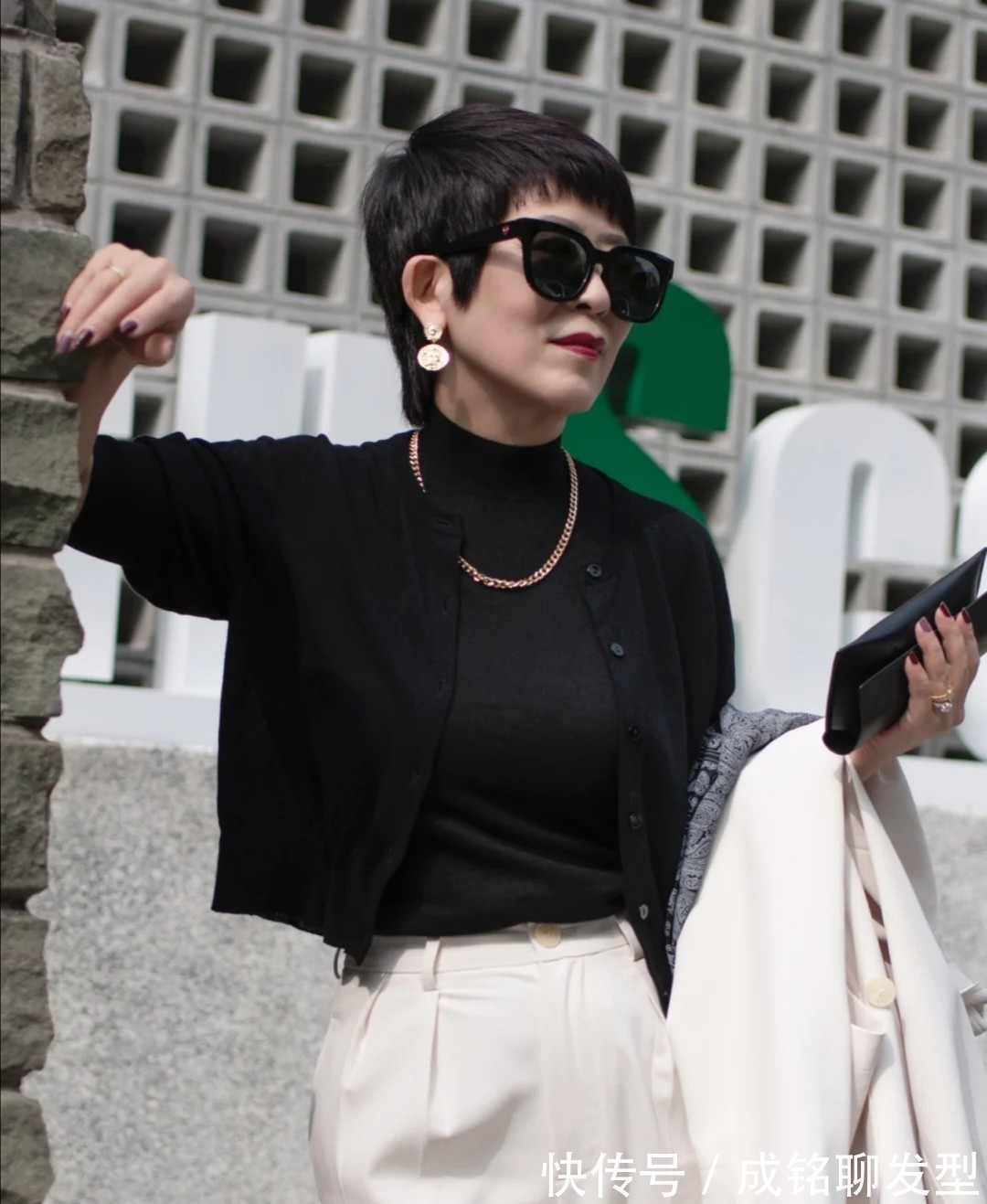 小西装|老年穿搭就服这位62岁的奶奶!自然真实不做作,时尚大方又高级