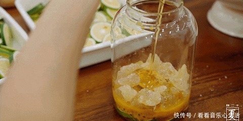 美白|柠檬甜起来有多好吃,美白又好喝也是没谁了