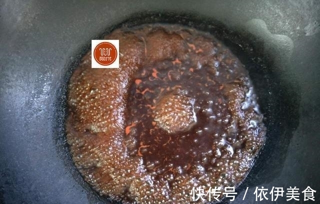 土豆新吃法，这么做简单又美味，比肉都好吃，做一盘，上桌就光盘