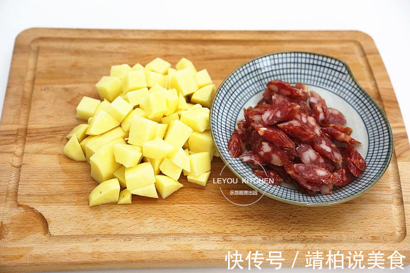 一个电饭锅搞定一餐,有菜有肉有饭,越嚼越好吃,最讨懒人喜欢