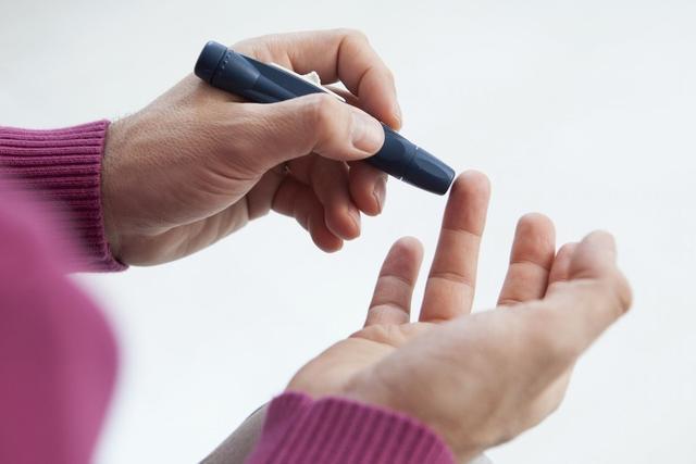 糖尿病|血糖高病人，最该忌口的不是甜食，而是这4物，很多人容易忽视