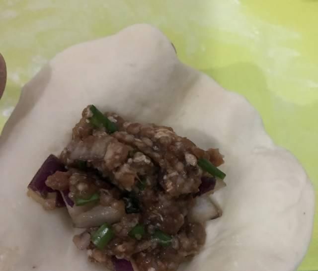 好吃|牛肉馅饼,和馅时里面多加一物,好吃还不腥