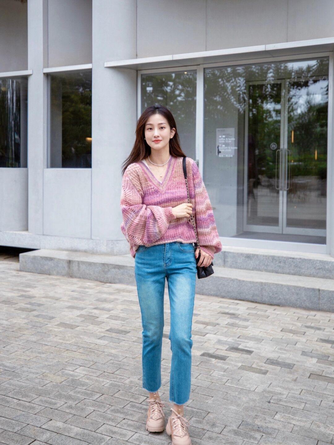 搭配|入春毛衣“买精不买多”,学会这样穿,大家都能变成时髦精