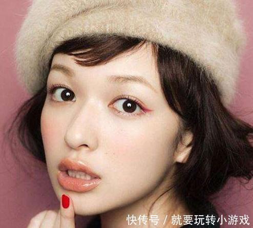 涂抹|化妆几年才知道,粉底液不用来涂抹的,难怪总是卡粉还冒油光