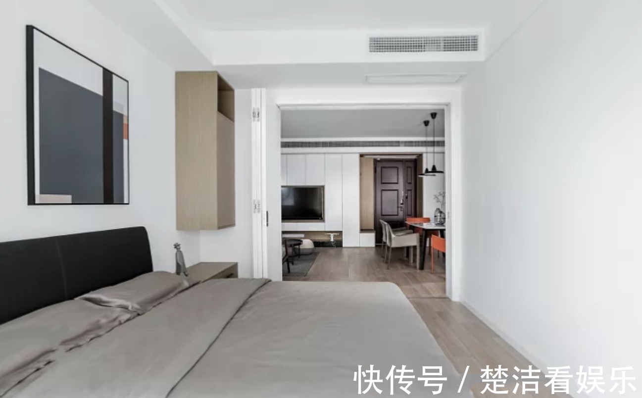 全屋|装修时房门别装单开门了,他家这么设计,让全屋瞬间放大一倍