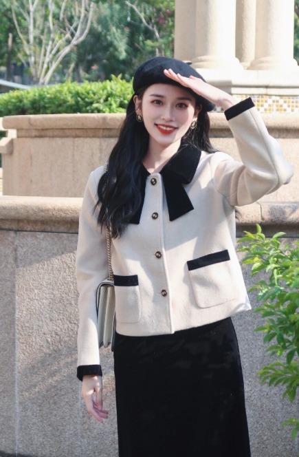 半身裙 日常穿搭没头绪?不妨试试“短外套+半身裙”,显高显瘦又有气质