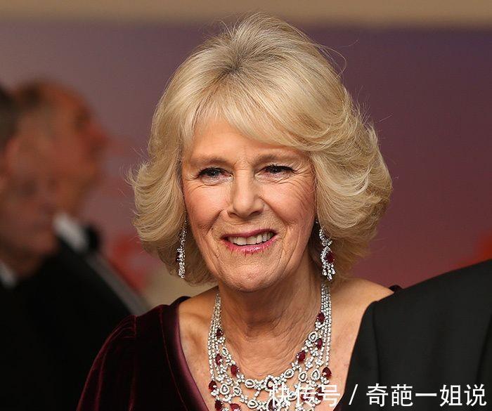 王室|39岁凯特八面玲珑,多次借戴铁公鸡女王私藏珠宝,卡米拉成透明人