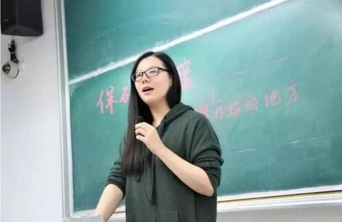 为争夺“保研”名额，大学生举报室友逃课，导员表示很常见