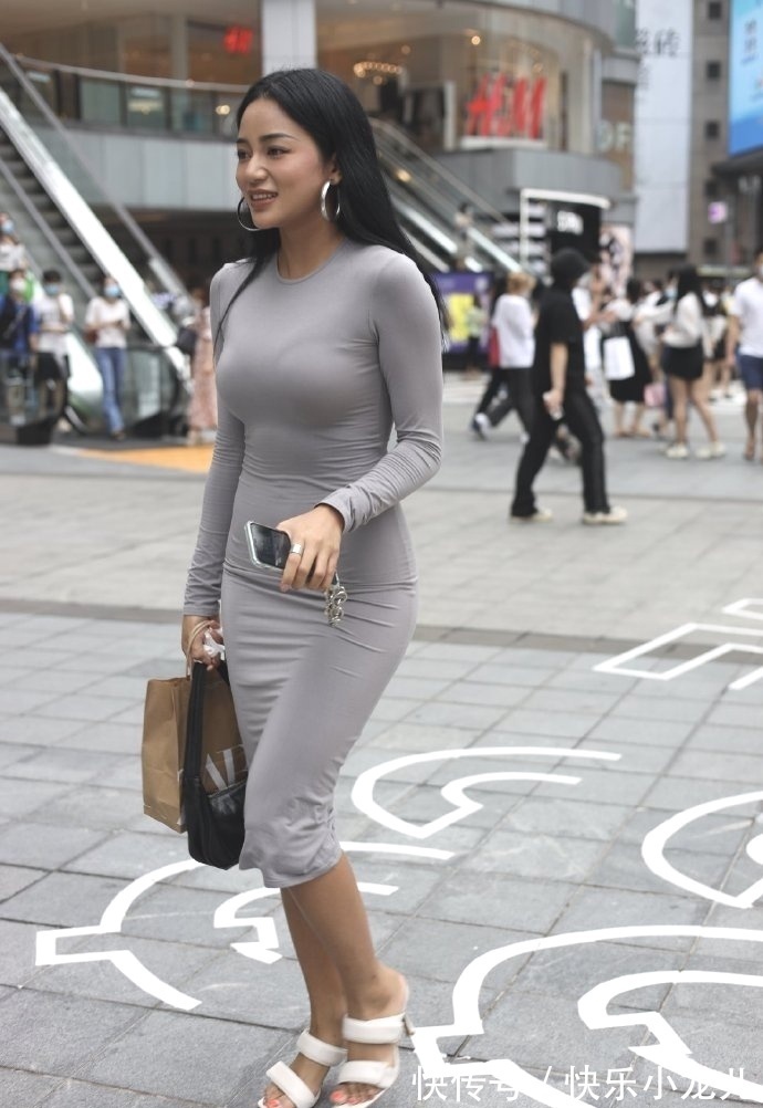 恨天高 衣品不够好,就选修身连衣裙,轻松解决穿搭问题