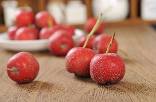 高血脂|血脂高夏天不能吃葡萄？提醒：想降脂的人，这3种水果可常吃