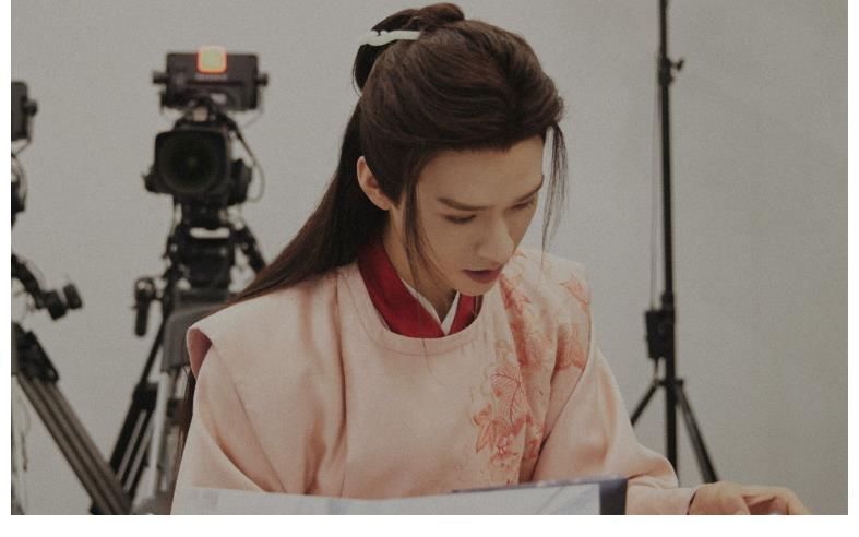 中餐廳|龔俊忙著錄《中餐廳》，網(wǎng)上已曝新劇！雙男主題材，但不搭張哲瀚