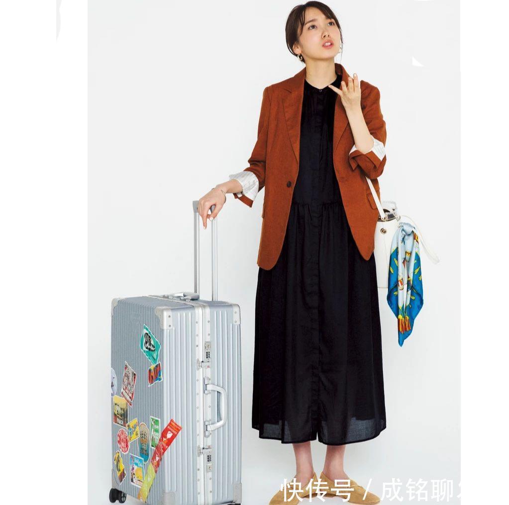 四十岁女性减龄搭配妙招,学会这四种围巾的系法,时髦高级又养眼