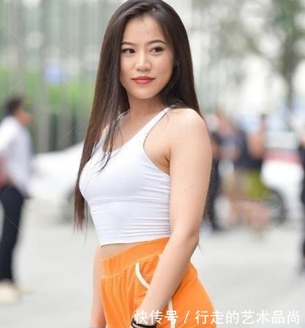 打底裤 轻松随意的打底裤穿搭增加成熟魅力，唯美清新感十足，潮酷十足！